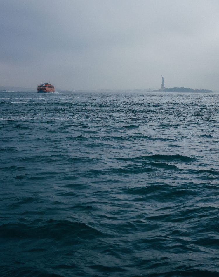 ocean016.jpg